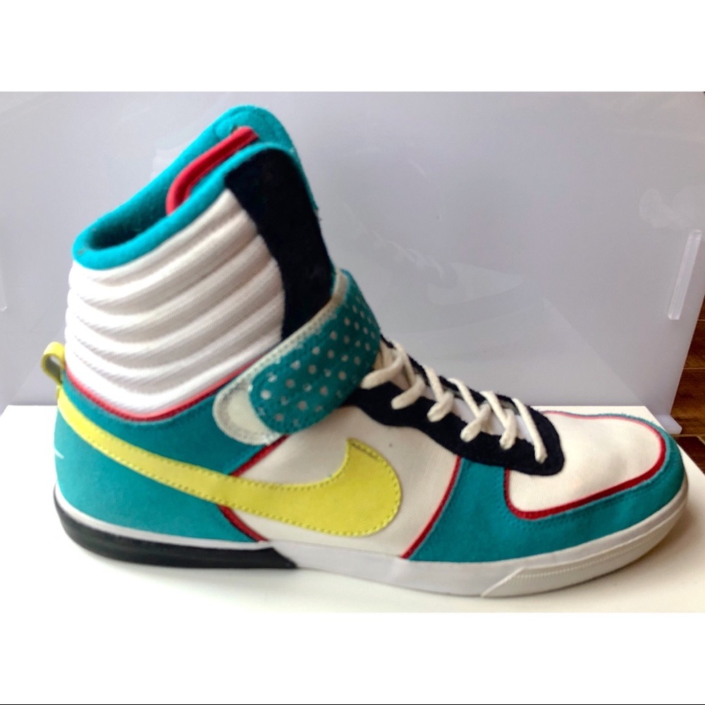 Nike Women's Aeroflight High LE Core
